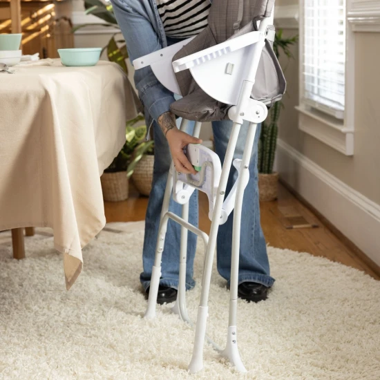 Klappbarer Hochstuhl Sun Valley™ Grey 6M+ bis 15 kg Ingenuity 16990-1
