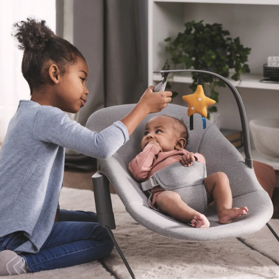 Schaukelliege CALMEE 0m+, bis 9 kg Schaukelliege CALMEE 0m+, bis 9 kg Kinderkraft KBCALM00GRY0000