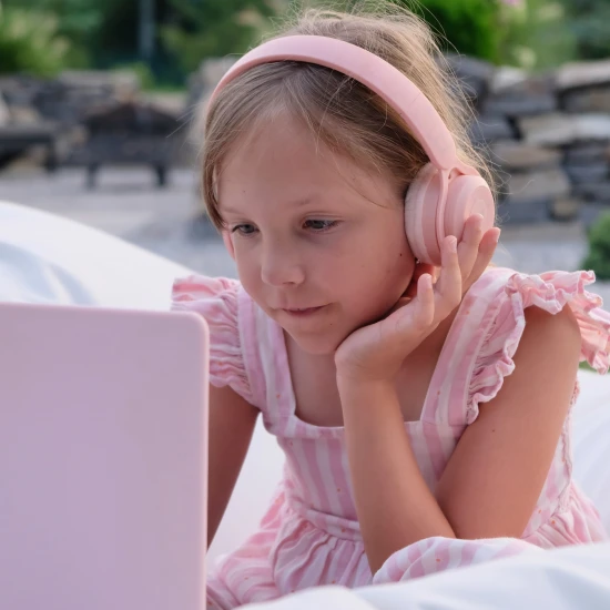 Ein unglaubliches Klangerlebnis mit den kabellosen Kopfhörern von Lalarma.