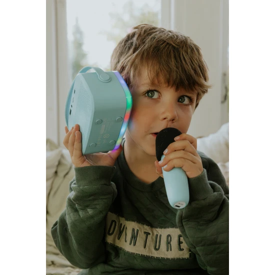 Schalten Sie ein auf die Musikwelle und erleben Sie eine unvergessliche Party.