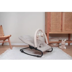 Beiger Schaukelstuhl