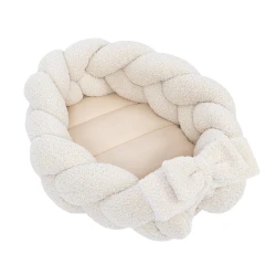 Babynest mit Schutzzopf und Spielmatte Bearly