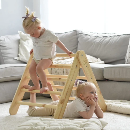 Holzleiter mit Rutsche und Kletterwand 2in1 Holzleiter mit Rutsche und Kletterwand 2in1 – MeowBaby