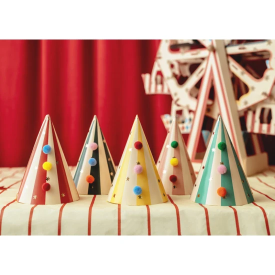 Partyhüte für kleine Geburtstagskinder.