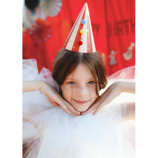 Partyhüte für kleine Geburtstagskinder.