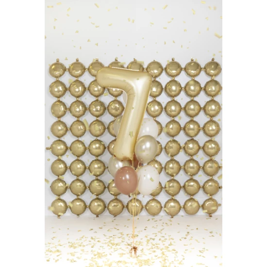 Eleganter Ballon zum 7. Geburtstag – mit goldenen Sternen