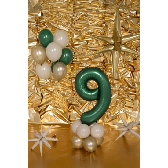 Edler Ballon zum 9. Geburtstag – Flaschengrün in der Hauptrolle