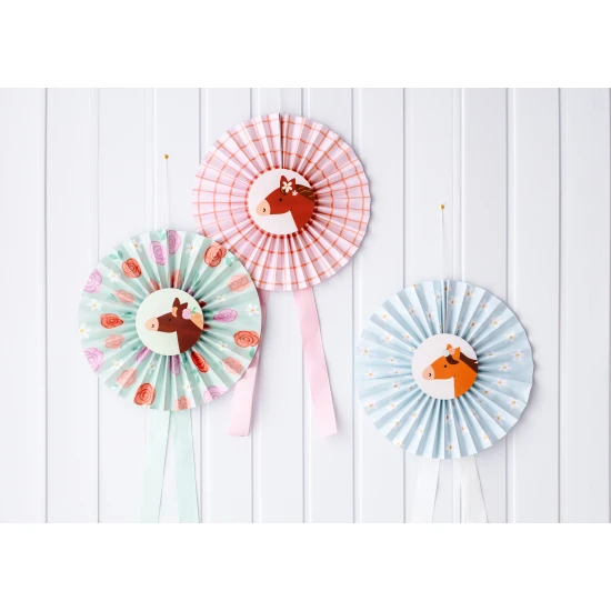 Niedliche Deko-Rosetten für eine perfekte Kinderparty.