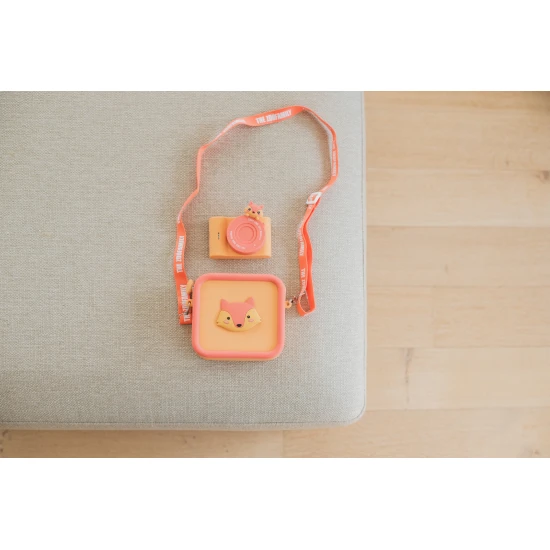 Silikontasche zum sicheren Transport der Kamera.