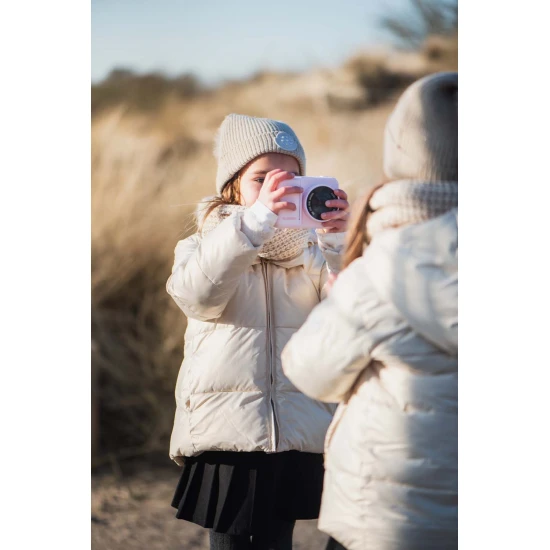 Sofortbildkamera für Kinder mit der Möglichkeit, Fotos auszudrucken.