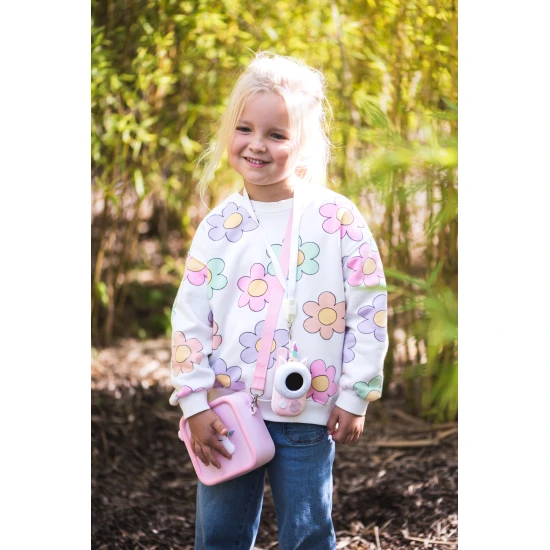 Silikontasche zum sicheren Transport der Kamera.