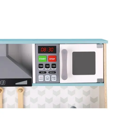 Küche mit Küchenausstattung für Kinder