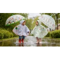 Regenschirme und Regenmäntel