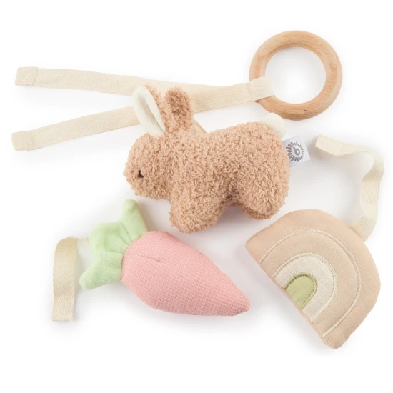 Holzring mit drei abnehmbaren Spielzeugen Hase Fine Bieco Holzring mit drei abnehmbaren Spielzeugen Hase Fine BIECO_16000306