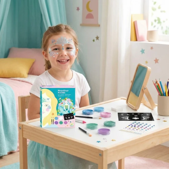 Perlmuttfarbene Gesichtsbemalung