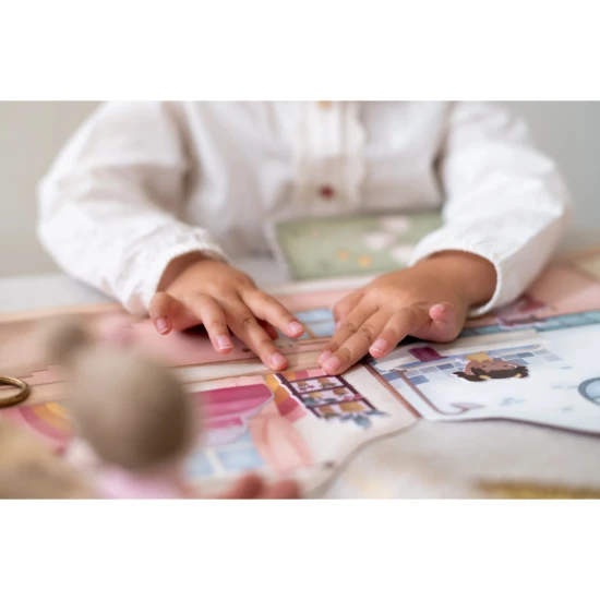 Buch mit Aufklebern Haus Rosa