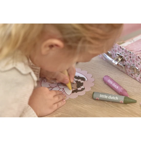 Kreatives Set in einem Rosa-Gehäuse