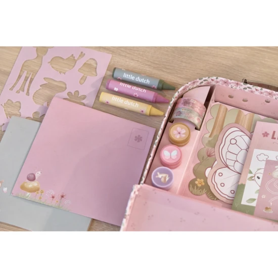 Kreatives Set in einem Rosa-Gehäuse