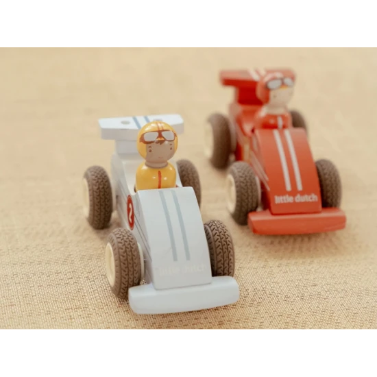 Rennwagen mit Schwungrad