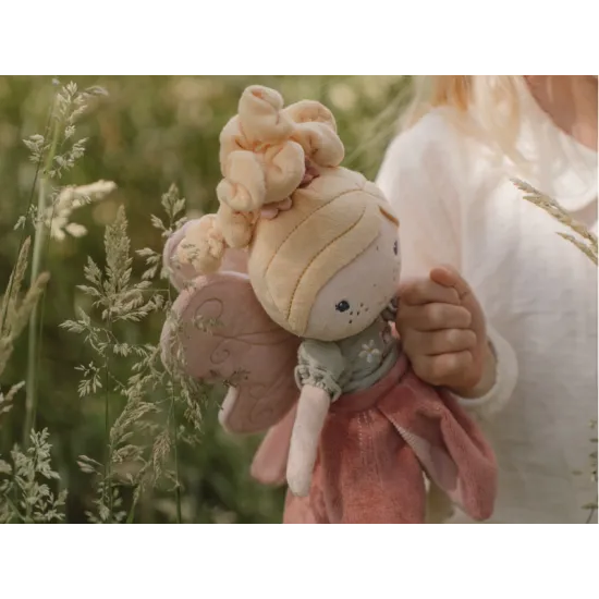 Sanfte Feenpuppe Mila im rosa Kleid mit Flügeln, geeignet zum Spielen und Kuscheln