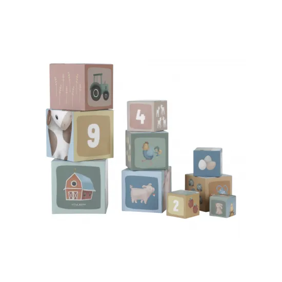 Würfelstapel Bauernhof mit nummerierten Würfeln, die das Erlernen des Zählens und logischen Denkens unterstützen.