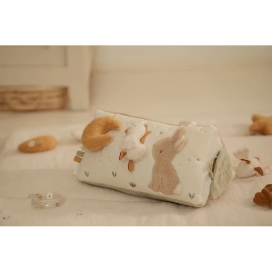 Vankúšik trojhranný s aktivitami Newborn Naturals