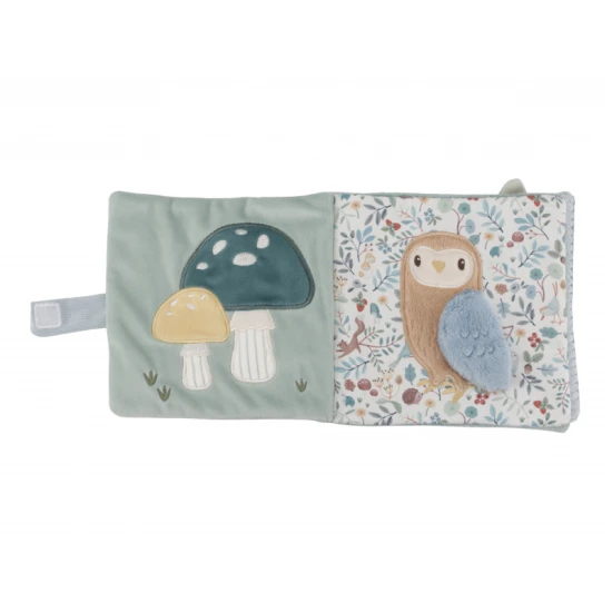 Textilbuch mit Forest Friends-Aktivitäten mit Motiven aus dem Leben im Wald