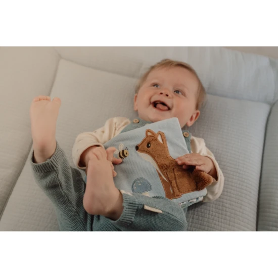 Textilbuch mit Forest Friends-Aktivitäten mit Motiven aus dem Leben im Wald