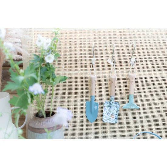 Kinder-Set Forest Friends Gartengeräte mit Holzgriffen und schönem Waldaufdruck