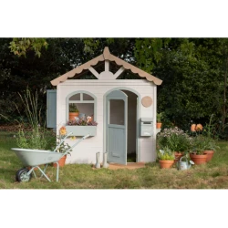 Kinderspielhaus aus Holz