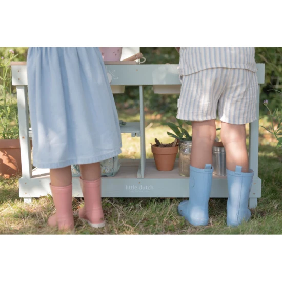 Kinder-Outdoorküche aus Holz