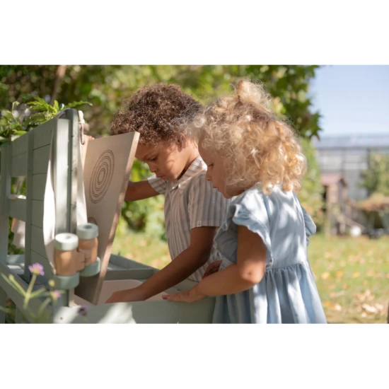 Kinder-Outdoorküche aus Holz