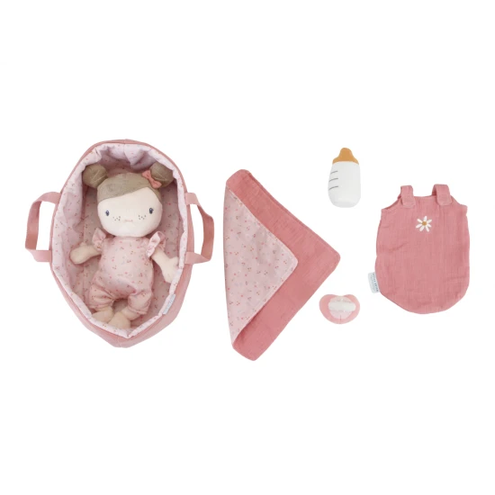 Originelle Stoffpuppe mit Zubehör Baby Rosa mit tragbarem Schlafkorb.