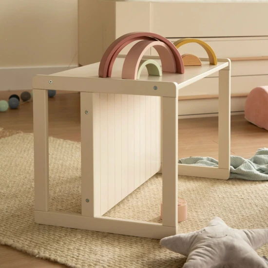 Kinder-Bank im Landhausstil Beige