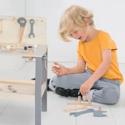 Kinder-Werkbank mit Werkzeugen Kinder-Werkbank mit Werkzeugen