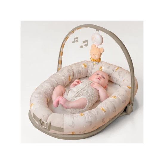 Babynest mit Spielbogen Little Explorer