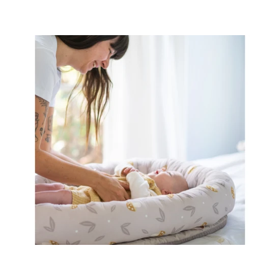 Babynest mit Spielbogen Little Explorer