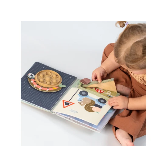 Beschäftigungsbuch Tiny Traveler Busy Book