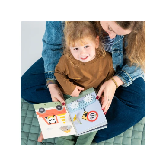 Beschäftigungsbuch Tiny Traveler Busy Book