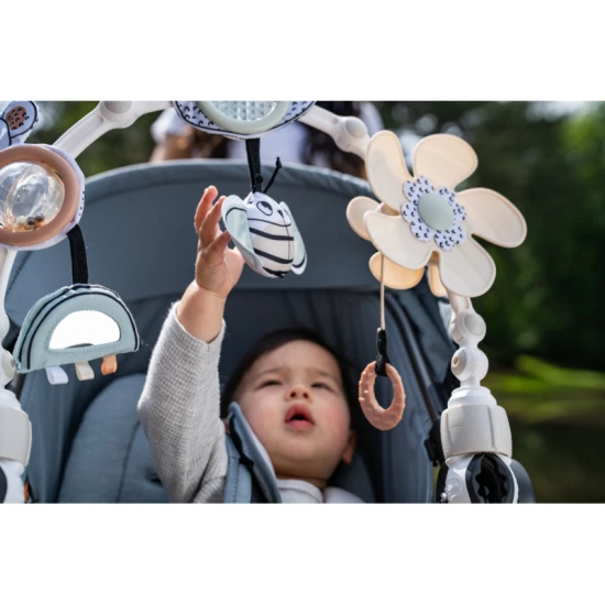 Spielbogen für den Kinderwagen Spielbogen für den Kinderwagen
