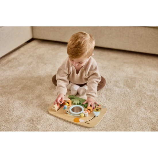 Bauernhof-Aktivitätstheke aus Holz