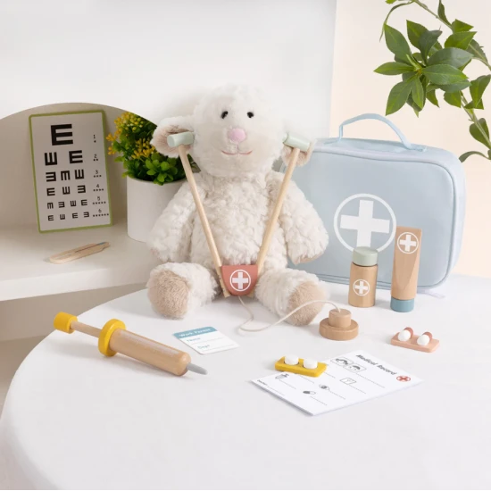 Arztkoffer aus Holz für Kinder