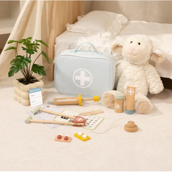 Arztkoffer aus Holz für Kinder