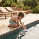Badeshorts mit UPF 50+ Surfer von Swim Essentials fur Kinder