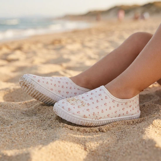 Cozy Hearts Wasserschuhe