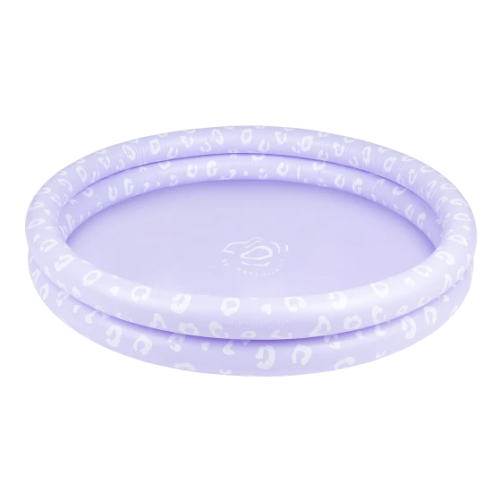 Das aufblasbare Kinderbecken Leopard Purple mit luxuriösen Leopardenmotiven in Lilatönen von Swim Essentials ist für Kinder ab 1 Jahr konzipiert.