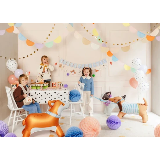 Bulldoggen-Folienballon als Dekoration für eine Kinderparty