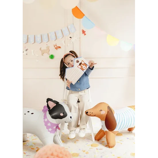 Bulldoggen-Folienballon als Dekoration für eine Kinderparty