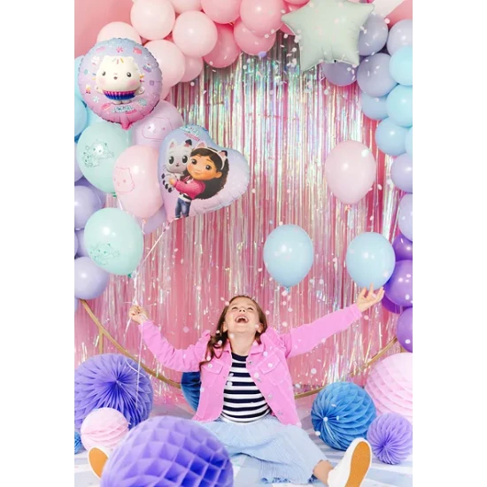 Funkelnde Geburtstagsdekorationen mit Gabby's Dollhouse