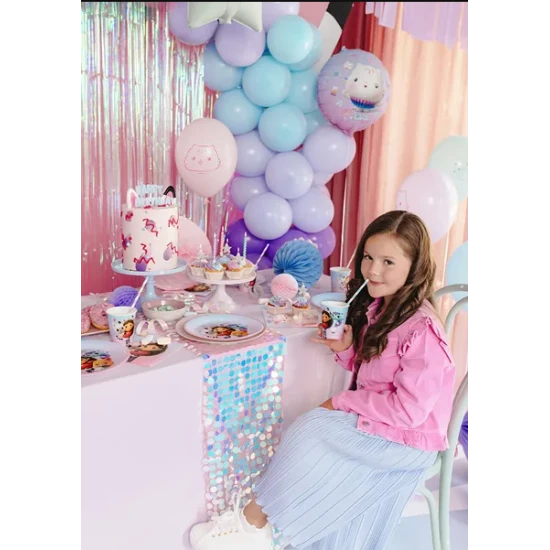 Funkelnde Geburtstagsdekorationen mit Gabby's Dollhouse